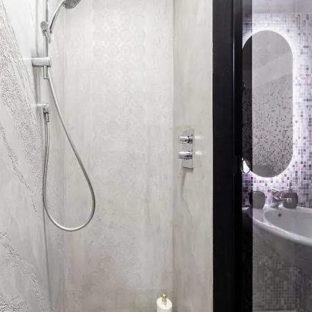 Cuore Al Centro - Luxury Near Egyptian Museum With Parking By A Porter Daire