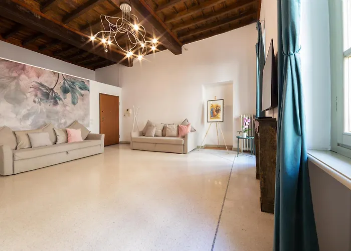 Appartamento Cuore Al Centro - Luxury Near Egyptian Museum With Parking By A Porter